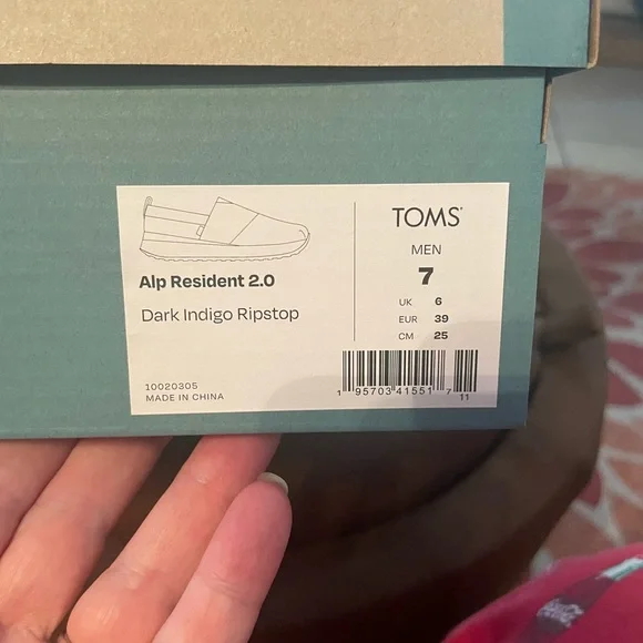 Dark indigo rip stop Alp resident 2.0 Toms men size 7 women’s size 8.5 or 9 - Picture 2 of 5